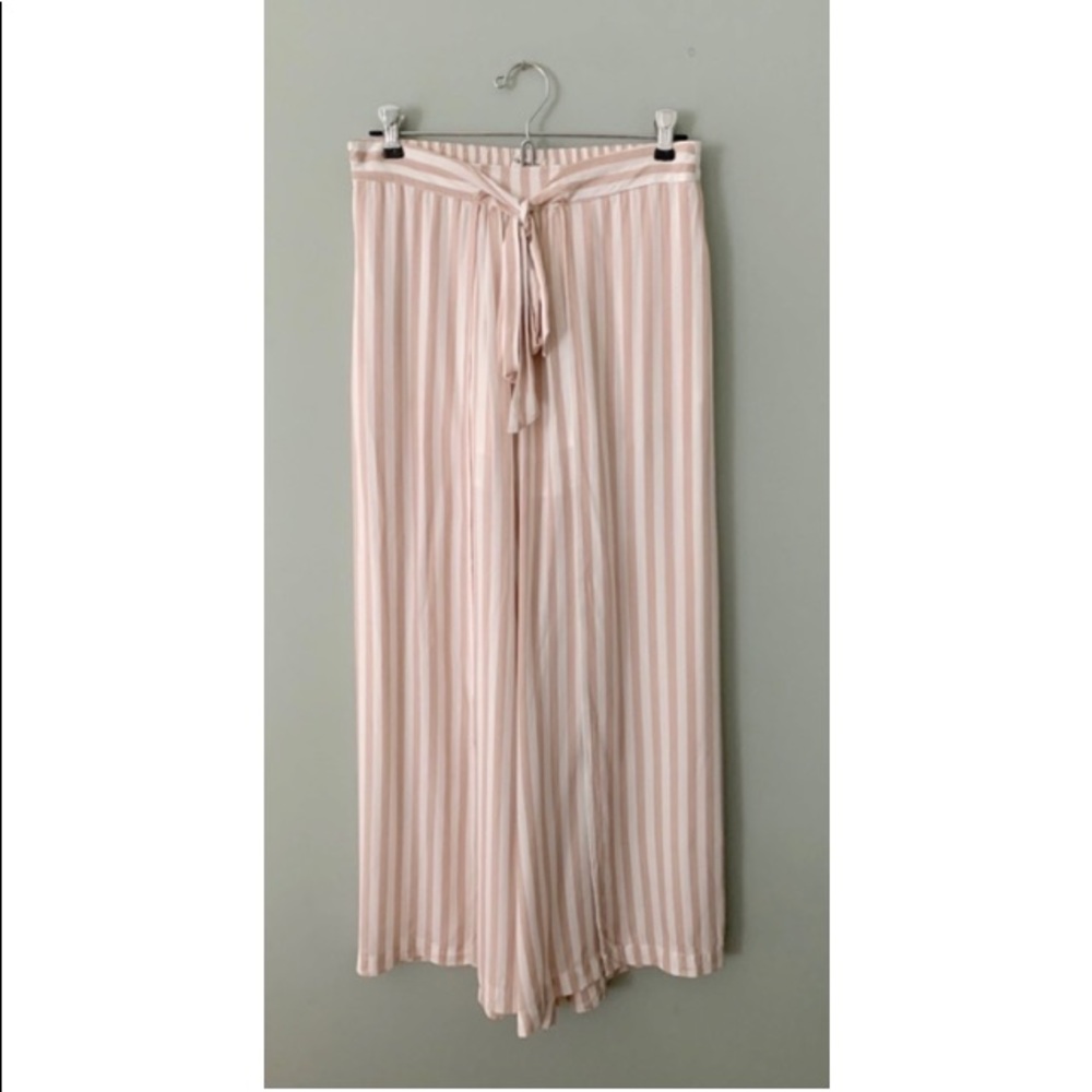 Women’s size M flowy summer pants